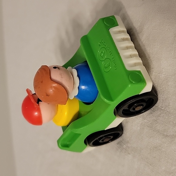 Vintage Fisher Price Little People Car and People Woman and Kid - Picture 2 of 16